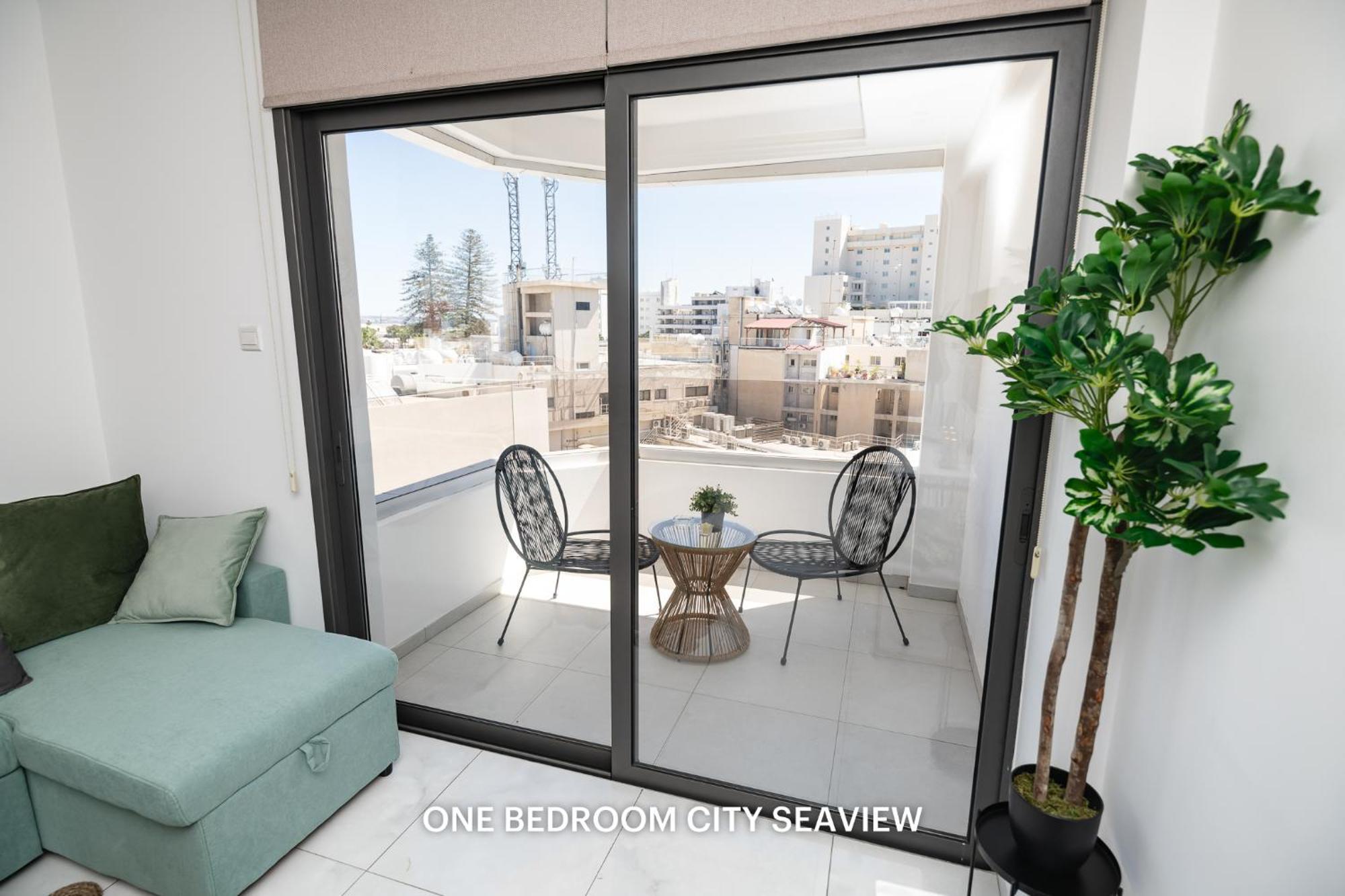 Lazuli Seaview Apartments 2Bdr Larnaca Zewnętrze zdjęcie