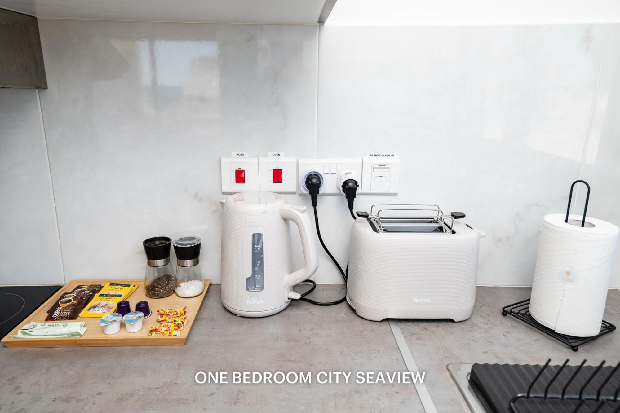 Lazuli Seaview Apartments 2Bdr Larnaca Zewnętrze zdjęcie