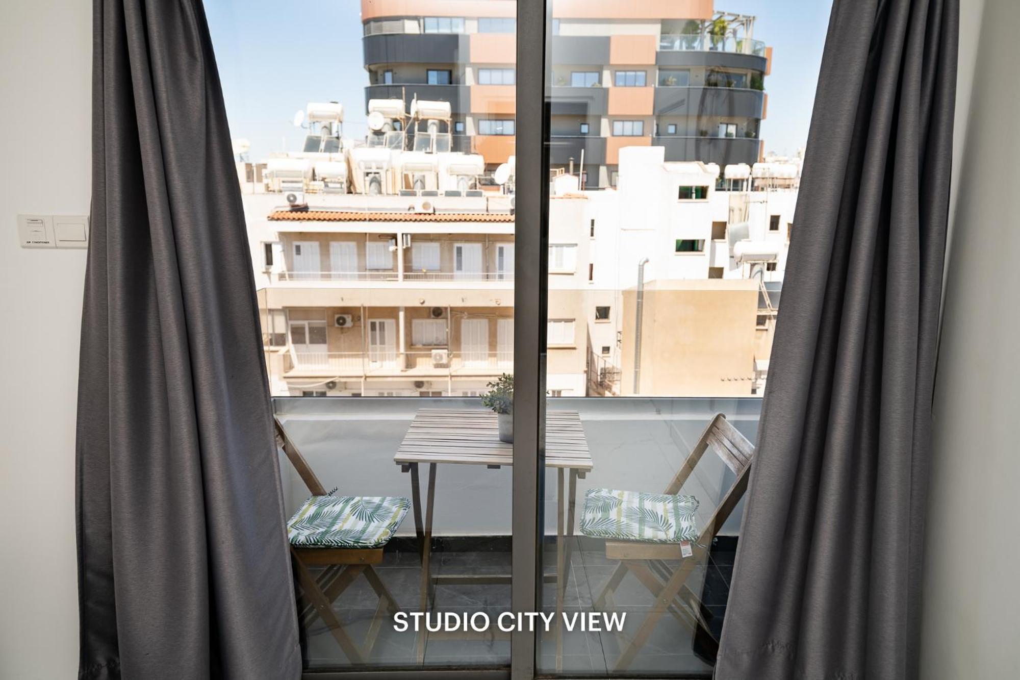 Lazuli Seaview Apartments 2Bdr Larnaca Zewnętrze zdjęcie