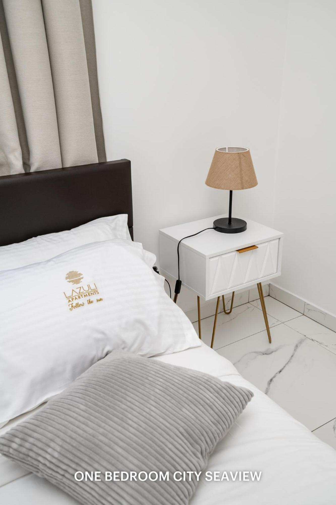 Lazuli Seaview Apartments 2Bdr Larnaca Zewnętrze zdjęcie