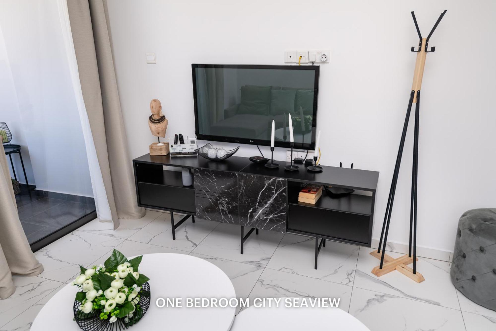 Lazuli Seaview Apartments 2Bdr Larnaca Zewnętrze zdjęcie